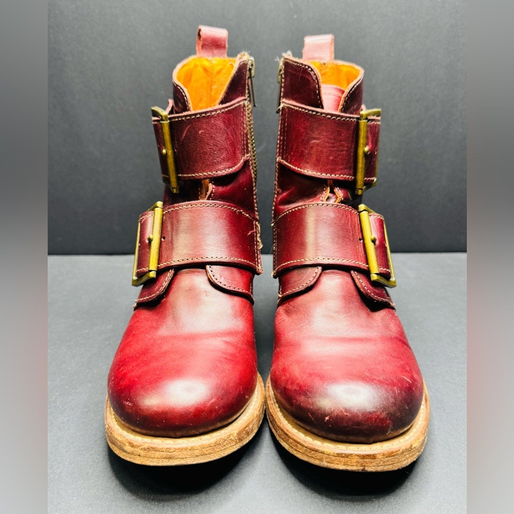 Frye women’s leather red zip ankle boots - size 8